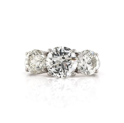 Lot 100 - 18CT White Gold 3.65ct Diamond Trilogy Ring