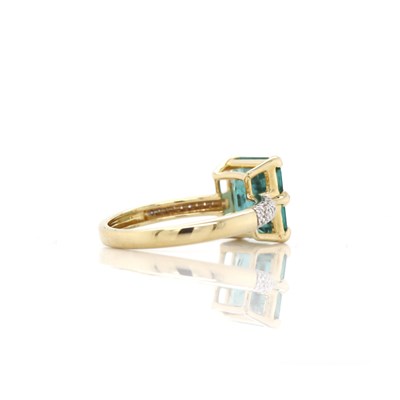 Lot 4 - 14CT Yellow Gold 3.06ct Emerald And Diamond Dress Ring