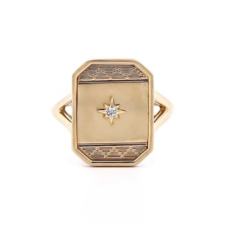 Lot 119 - 9CT Yellow Gold Diamond Signet Ring