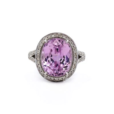Lot 6 - 14CT White Gold 7.18CT Kunzite & Diamond Ring