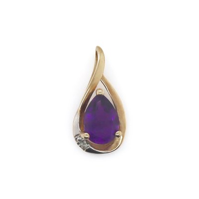Lot 192 - 9CT Yellow Gold Amethyst And Diamond Slider Pendant