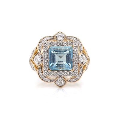 Lot 16 - 14CT Yellow Gold 2.64ct Aquamarine And Diamond Cocktail Ring