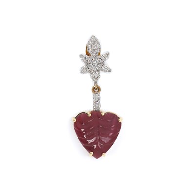 Lot 114 - 14CT Yellow Gold 10.29ct Carved Ruby And Diamond Slider Pendant