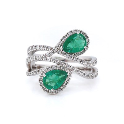 Lot 181 - 14CT White Gold 1.23ct Emerald And Diamond Cocktail Ring