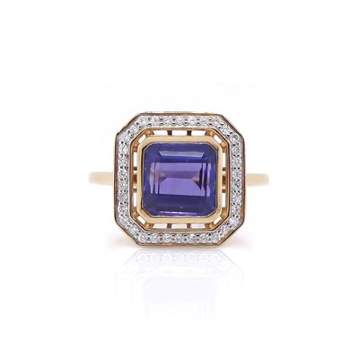 Lot 149 - 14CT Yellow Gold 3.20ct Tanzanite And Diamond Dress Ring