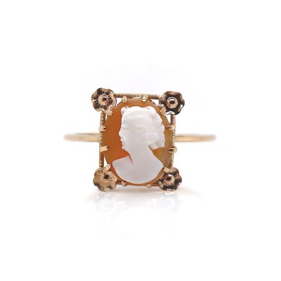 Lot 107 - 10CT Yellow Gold Cameo Dress Ring