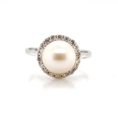 Lot 43 - 18CT White Gold Pearl & Diamond Ring
