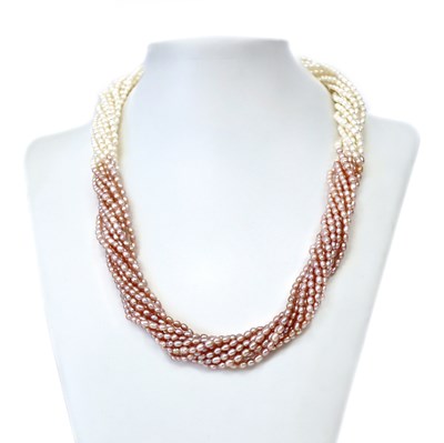 Lot 9 - Fresh Water Pearl Necklace