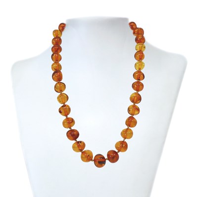 Lot 156 - Amber Beaded Vintage Necklace