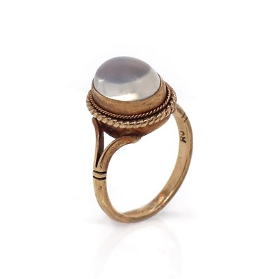 Lot 27 - 9CT Yellow Gold Antique Moonstone Ring