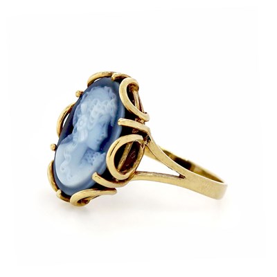 Lot 104 - 9CT Yellow Gold Agate Cameo Dress Ring