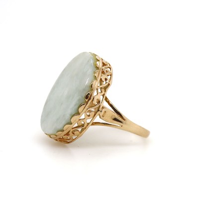 Lot 55 - 14CT Yellow Gold Vintage Jadeite Statement Ring